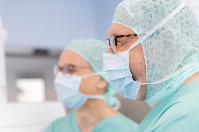 Dr. Roland Tines, Chefarzt für Gefäßchirurgie und endovaskuläre Chirurgie